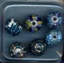 Glasperlen mit Rocailles bestickt türkis